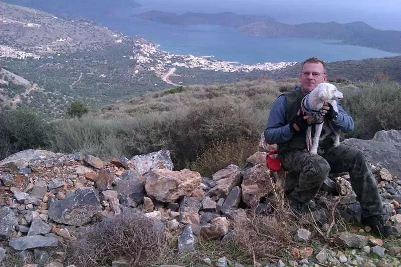 Mit Hund auf Kreta.